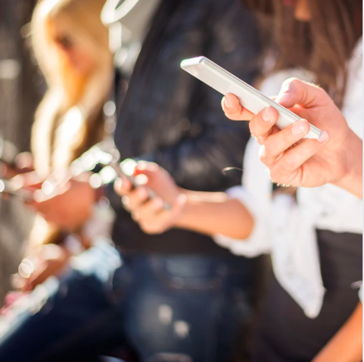 Pantallas en la adolescencia: cómo educar un uso consciente y emocionalmente saludable